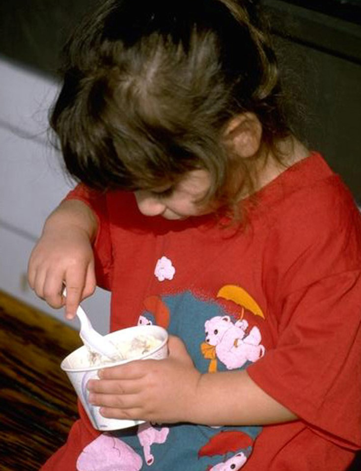 Mo 31 girl eating ice cream