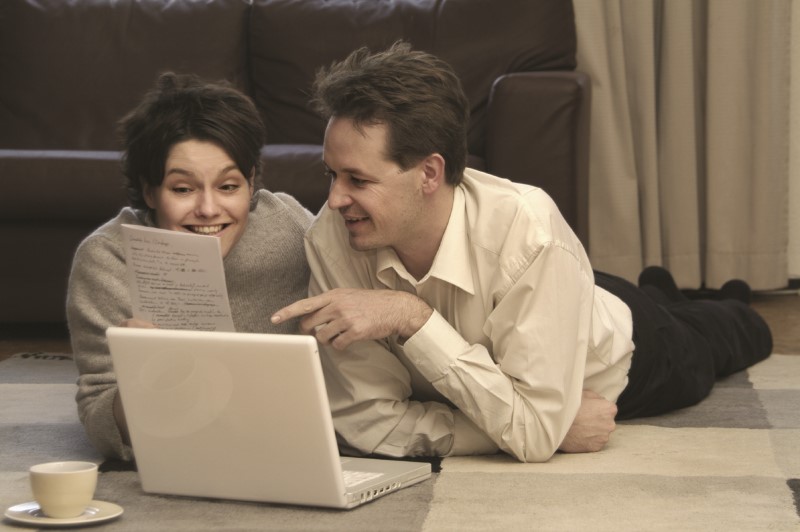 couple w computer